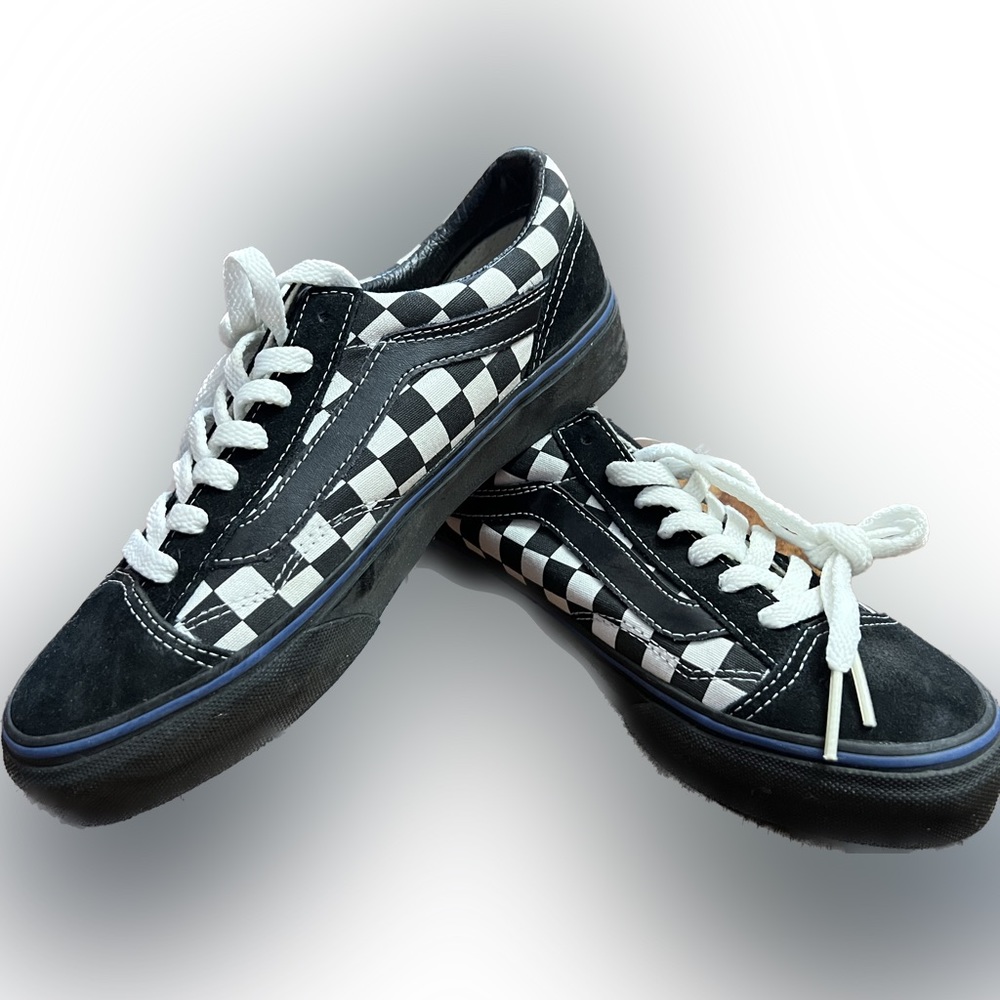 Custom Design Low Top Vans - image 1
